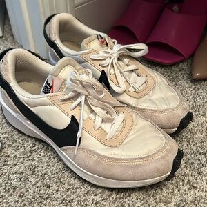 Nike Waffle Debut. Some slights stains I’m sure you could get out with a  wash.